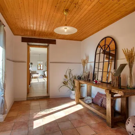 Holiday home O Temps Suspendu..